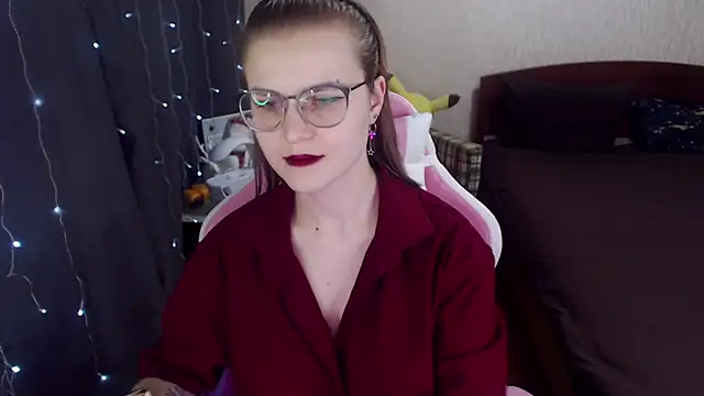 MissBrightShine online show from 02.14.25