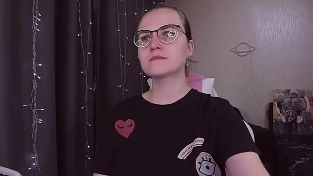 MissBrightShine online show from 10.15.25