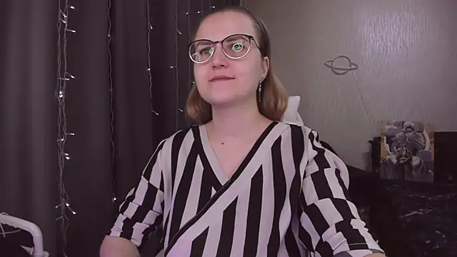 MissBrightShine online show from 11.30.25