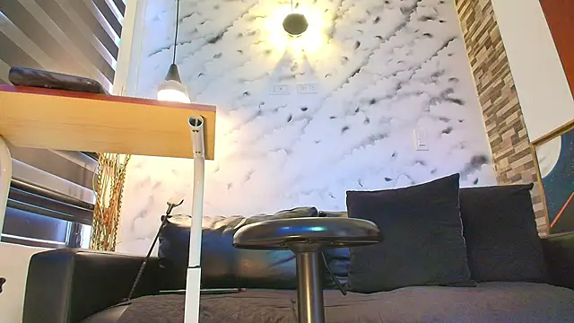 Sophie LittleS online show from 12.17.25