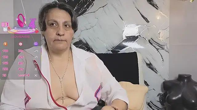 Snapshot of merlyna_goldens chatting on 10.07.25 merlyna goldens online show from 10.07.25