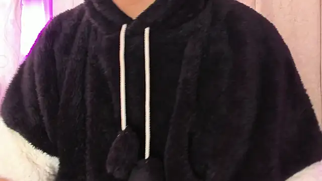 Snapshot of Satuurn_ chatting on 12.23.24 Satuurn online show from 12.23.24