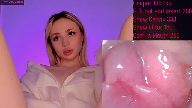 Snapshot of jannemary chatting on 01.25.25 jannemary online show from 01.25.25