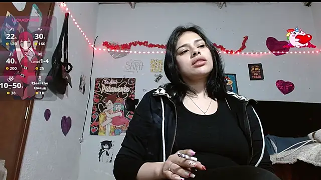 Snapshot of Saray_extrovert_ chatting on 09.17.25 Saray extrovert  online show from 09.17.25