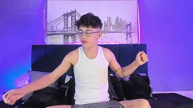 Snapshot of Andrew_thevil chatting on 12.09.24 Andrew thevil online show from 12.09.24