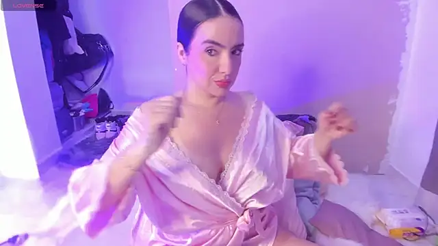 Snapshot of rouse_lili chatting on 07.18.26 rouse lili online show from 07.18.26