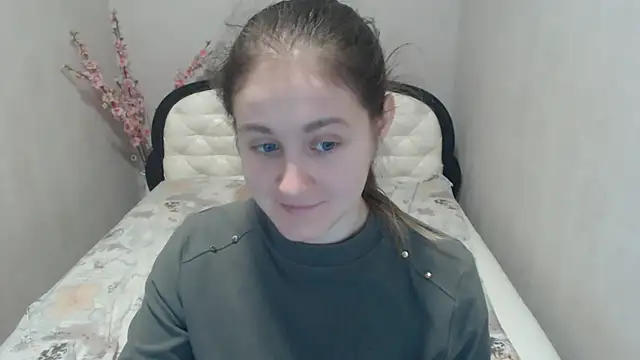 Holliy Cooper online show from 04.02.26