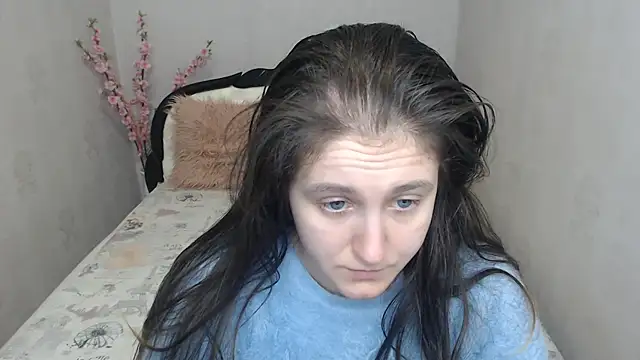 Holliy Cooper online show from 04.13.26