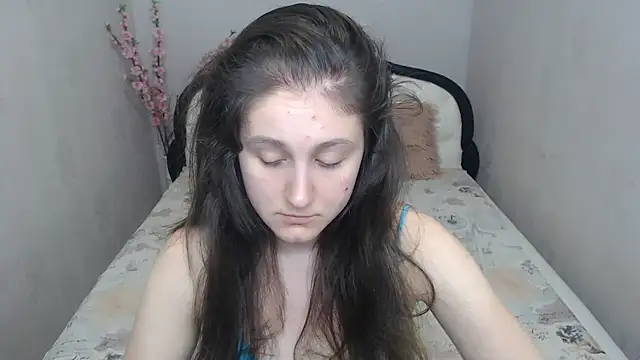 Snapshot of Holliy_Cooper chatting on 07.16.26 Holliy Cooper online show from 07.16.26