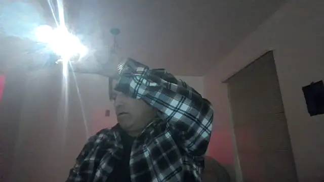 Peachestabby147 online show from 02.24.26