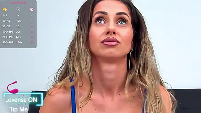 SelenaWest online show from 11.18.25