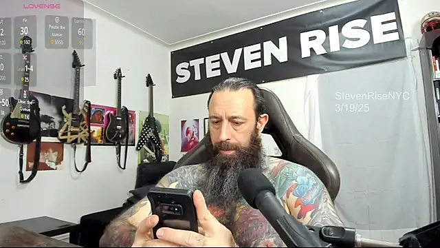 Snapshot of StevenRiseNYC chatting on 03.20.25 StevenRiseNYC online show from 03.20.25