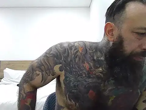 Snapshot of StevenRiseNYC chatting on 09.17.25 StevenRiseNYC online show from 09.17.25