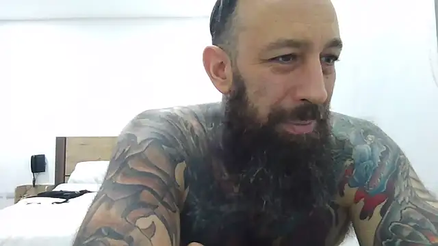 Snapshot of StevenRiseNYC chatting on 09.19.25 StevenRiseNYC online show from 09.19.25