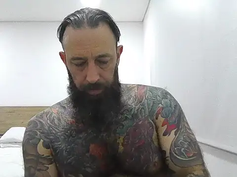 Snapshot of StevenRiseNYC chatting on 09.21.25 StevenRiseNYC online show from 09.21.25