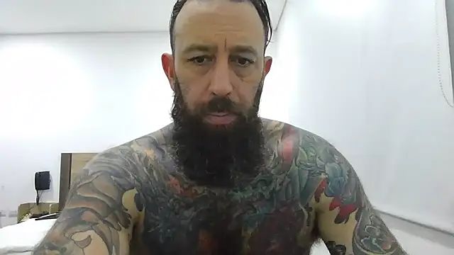 Snapshot of StevenRiseNYC chatting on 09.22.25 StevenRiseNYC online show from 09.22.25