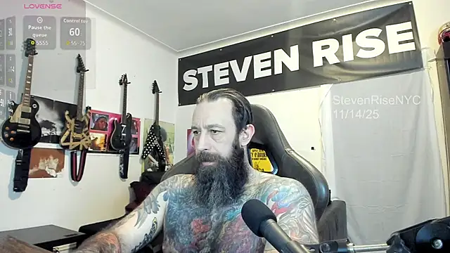 Snapshot of StevenRiseNYC chatting on 11.14.25 StevenRiseNYC online show from 11.14.25