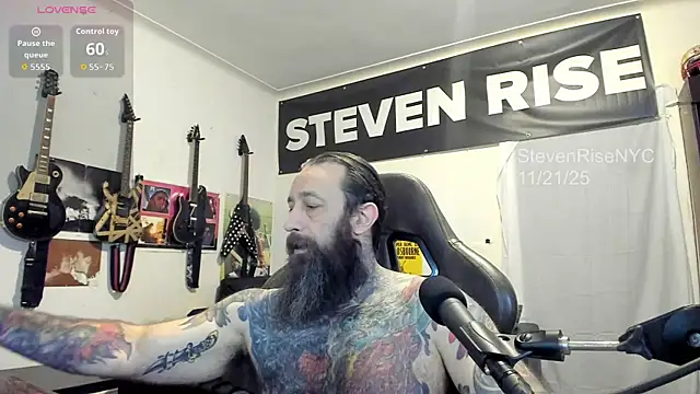 Snapshot of StevenRiseNYC chatting on 11.21.25 StevenRiseNYC online show from 11.21.25