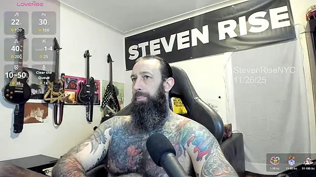 Snapshot of StevenRiseNYC chatting on 11.27.25 StevenRiseNYC online show from 11.27.25