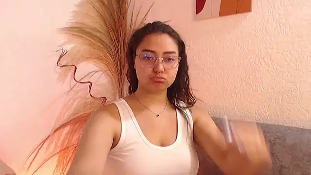  Kim  M online show from 04.02.26