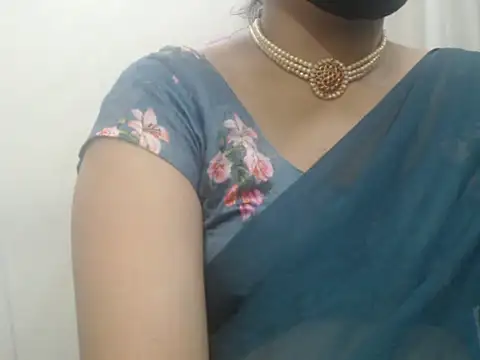 Snapshot of Lovely_Siri_23 chatting on 06.03.26 Lovely Siri 23 online show from 06.03.26
