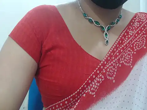 Snapshot of Lovely_Siri_23 chatting on 06.20.26 Lovely Siri 23 online show from 06.20.26