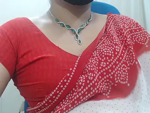 Snapshot of Lovely_Siri_23 chatting on 06.20.26 Lovely Siri 23 online show from 06.20.26