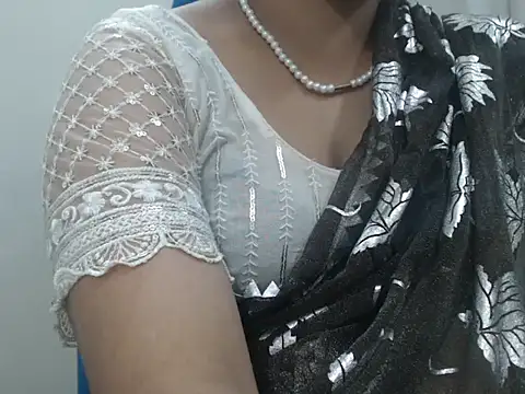 Snapshot of Lovely_Siri_23 chatting on 06.30.26 Lovely Siri 23 online show from 06.30.26