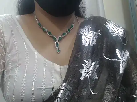 Snapshot of Lovely_Siri_23 chatting on 07.25.26 Lovely Siri 23 online show from 07.25.26