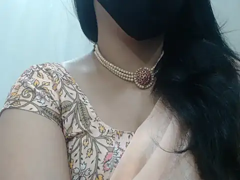Snapshot of Lovely_Siri_23 chatting on 07.28.26 Lovely Siri 23 online show from 07.28.26