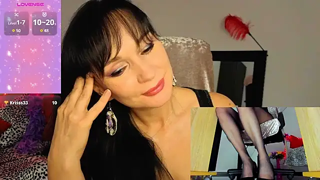 Snapshot of Sofia_Ford chatting on 11.03.25 Sofia Ford online show from 11.03.25