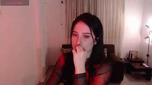 Snapshot of AlissonnFoxx chatting on 09.26.25 AlissonnFoxx online show from 09.26.25