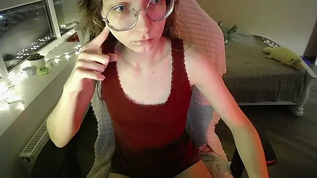 Snapshot of MissLinaDream chatting on 06.24.26 MissLinaDream online show from 06.24.26