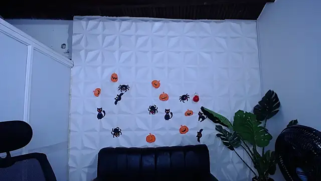 Valentinaa mature online show from 10.17.25