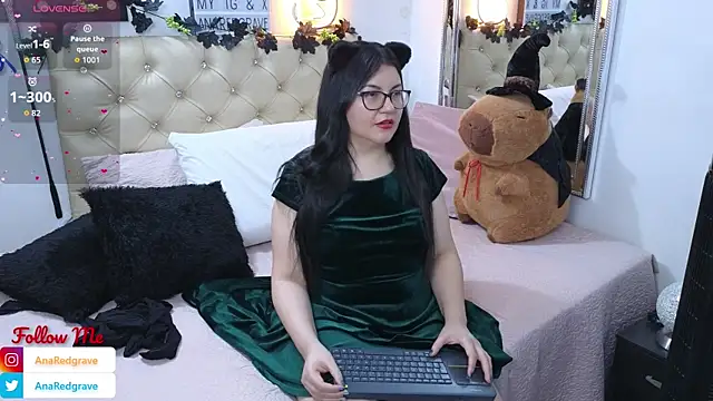 AnnaRedgrave online show from 11.23.25