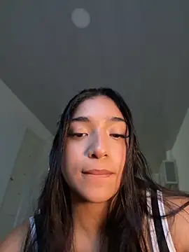 Snapshot of Bellafr chatting on 12.23.24 Bellafr online show from 12.23.24