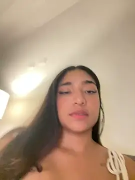 Snapshot of Bellafr chatting on 01.21.25 Bellafr online show from 01.21.25