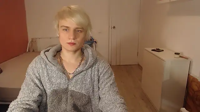 Oliver sweet  online show from 01.06.26