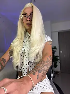 Snapshot of Miss_sagitario chatting on 05.17.26 Miss sagitario online show from 05.17.26
