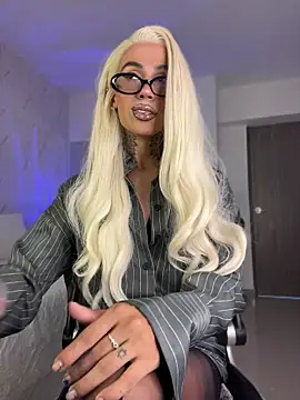 Snapshot of Miss_sagitario chatting on 05.21.26 Miss sagitario online show from 05.21.26