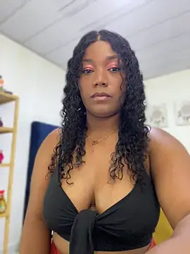 Snapshot of NanaRose77 chatting on 06.16.26 NanaRose77 online show from 06.16.26