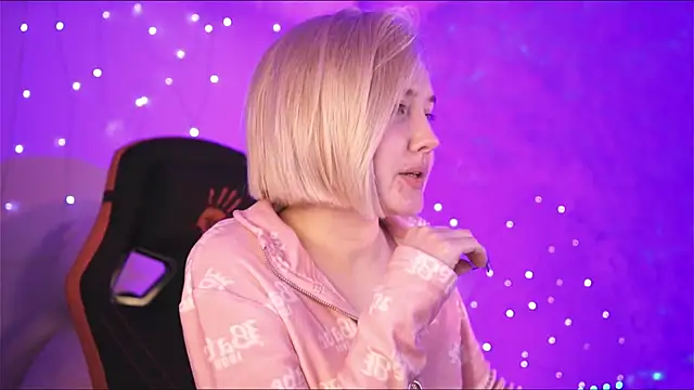 ReiYosimoto online show from 12.13.24