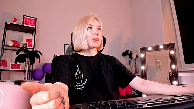 ReiYosimoto online show from 01.18.25