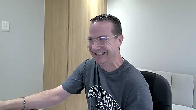 BrettJ81 online show from 12.09.24