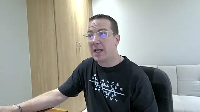 BrettJ81 online show from 01.06.25