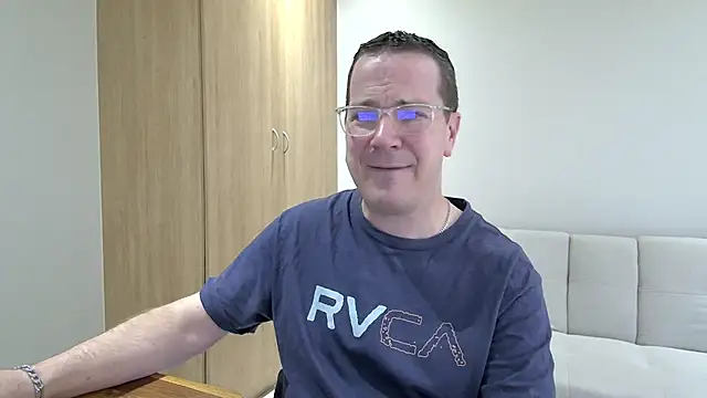 BrettJ81 online show from 09.08.25