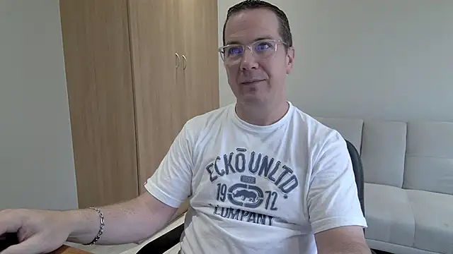 BrettJ81 online show from 01.15.26