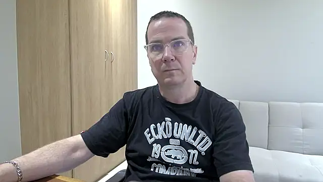 Snapshot of BrettJ81 chatting on 04.25.26 BrettJ81 online show from 04.25.26