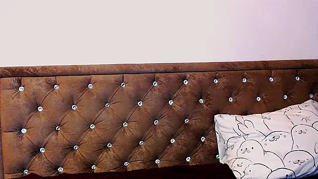 Sara4uu online show from 11.16.25