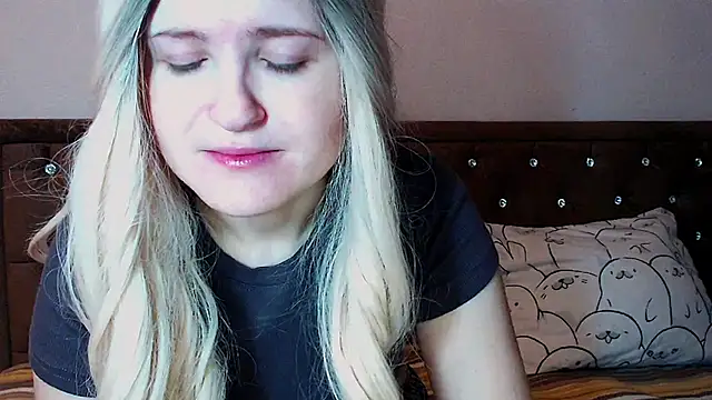 Sara4uu online show from 12.03.25